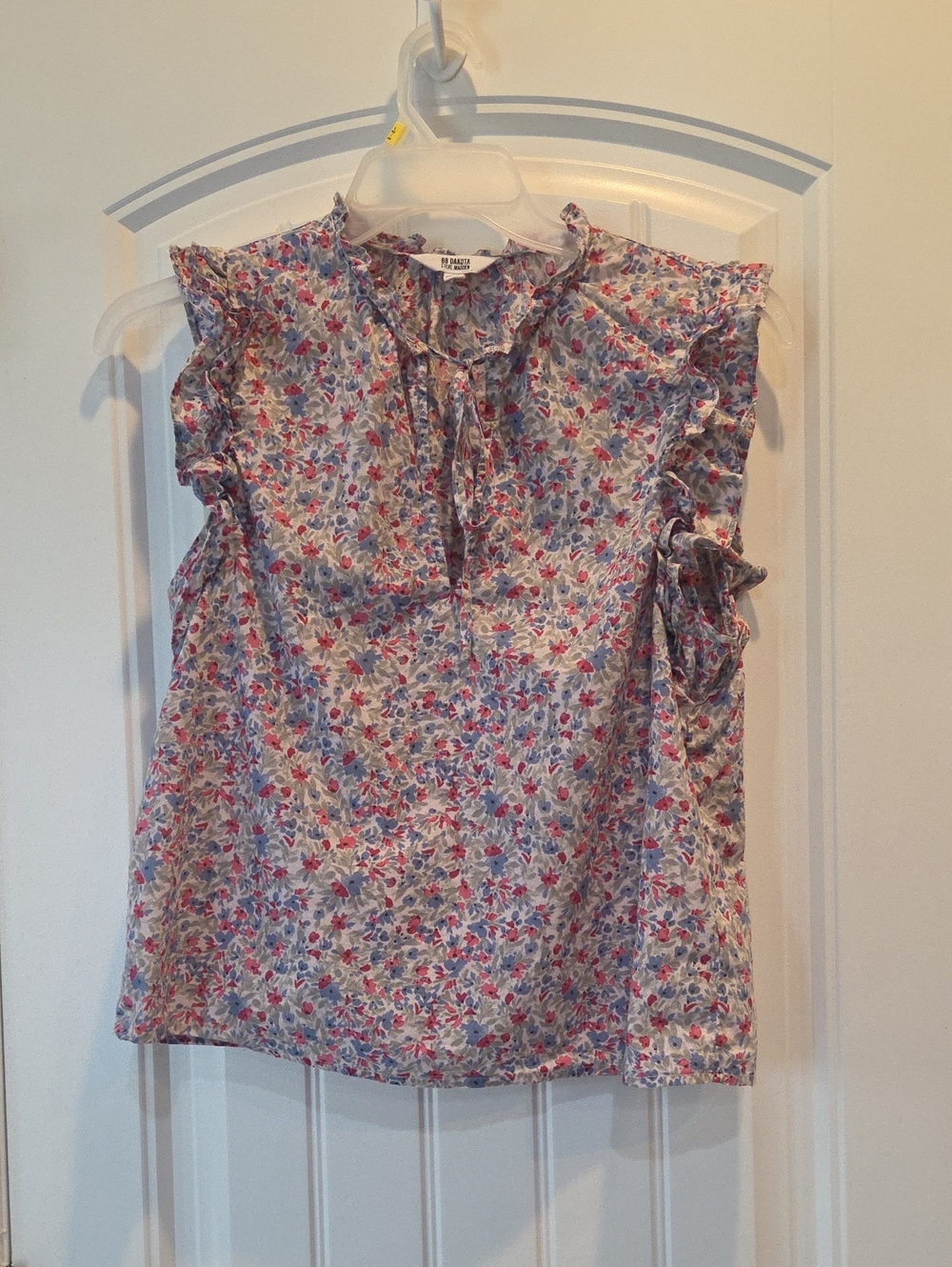 BB Dakota Floral Tie-Neck Ruffle Camisole - Pink/Blue